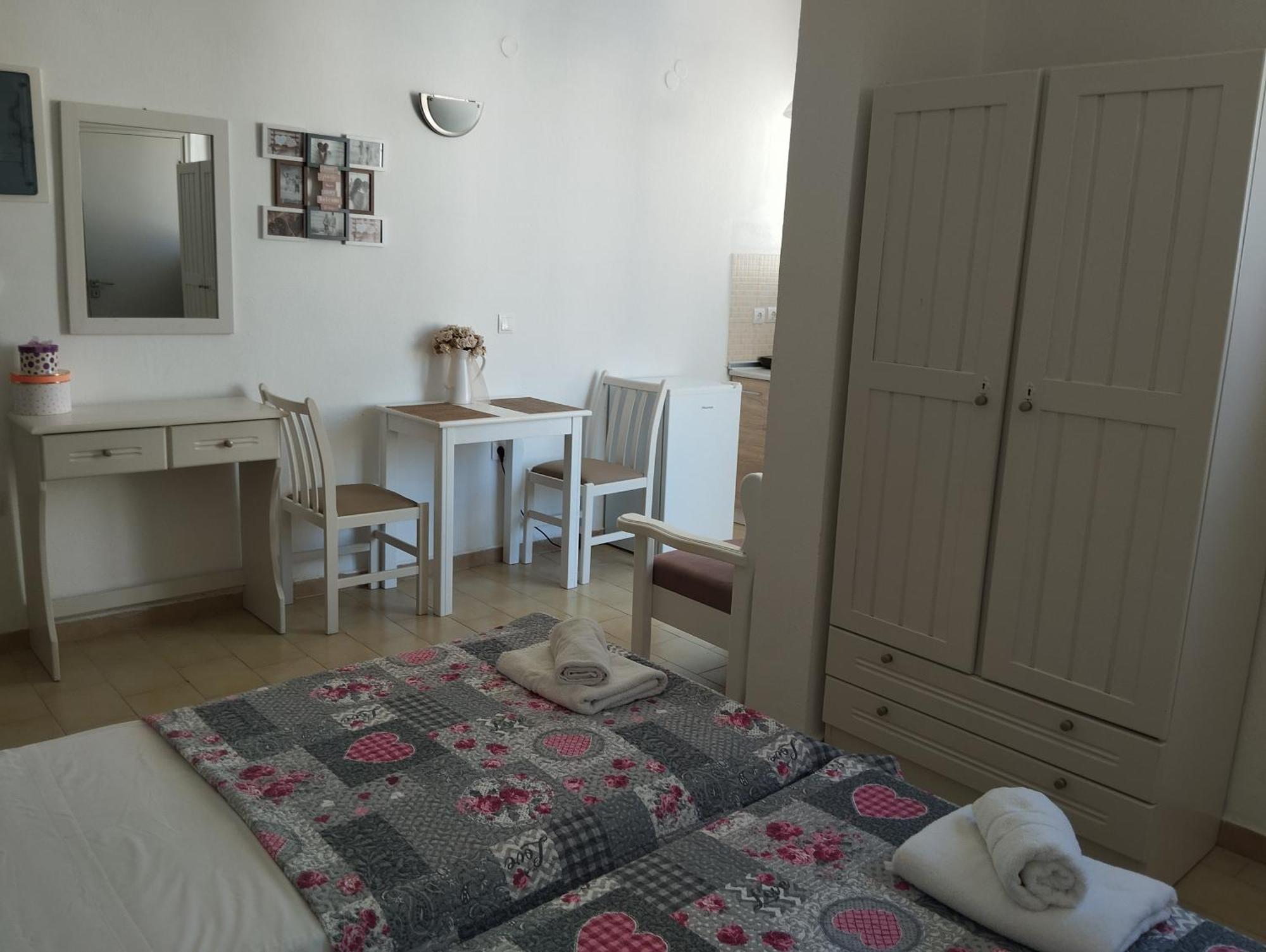 Lilian'S Seaview-Party Street-Youth Studios Rhodes City Dış mekan fotoğraf