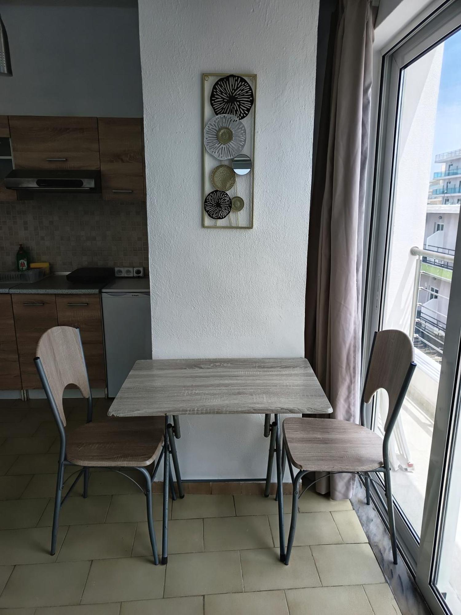 Lilian'S Seaview-Party Street-Youth Studios Rhodes City Oda fotoğraf